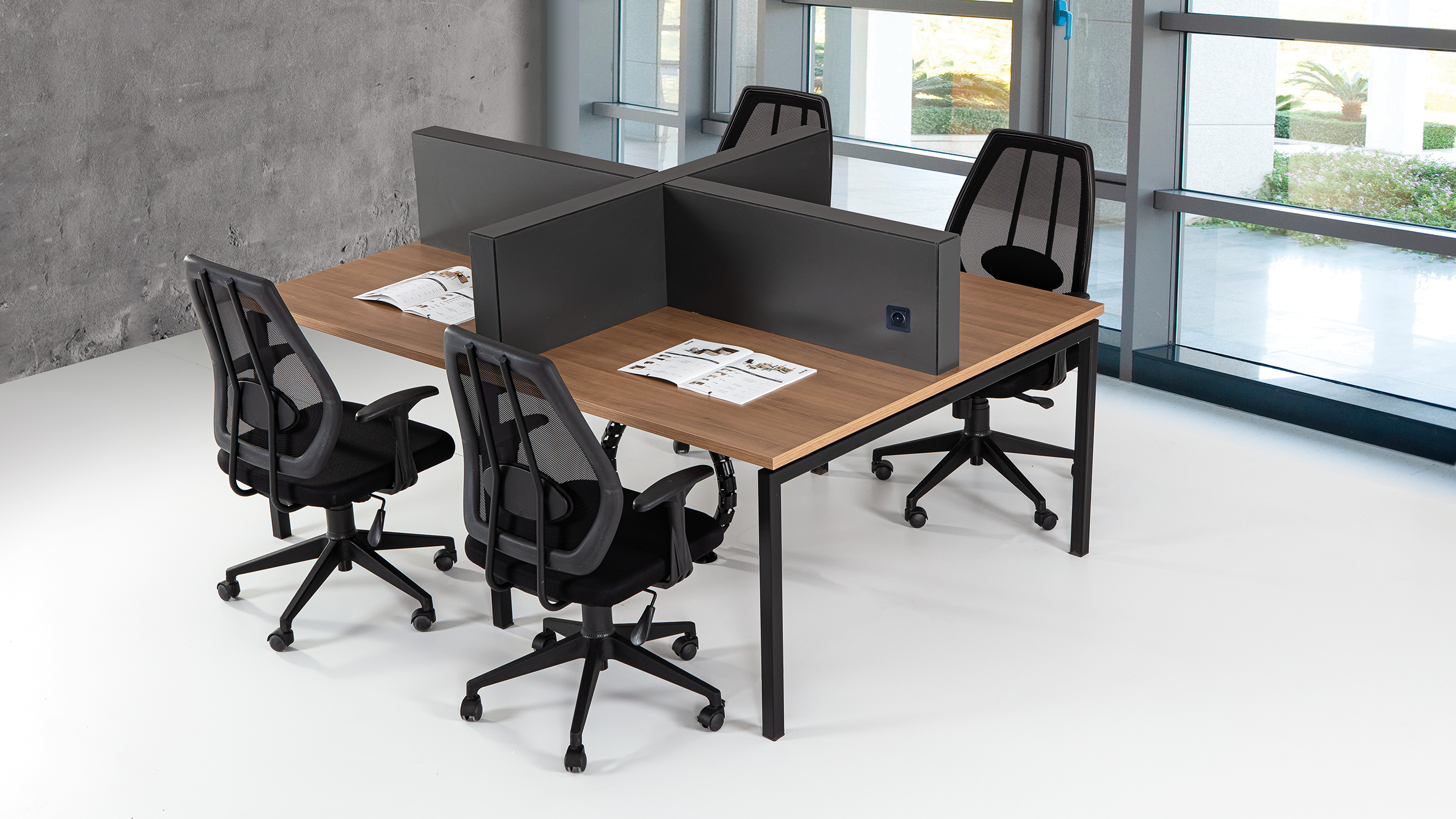 Konfull Workstation-Ferro Work 2